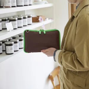 Drawer Pouch of a Travel-Loving Creator by Bob Foundation: Hoppin' Pouch (Flat) - Brown Drawer Pouch of a 〇〇